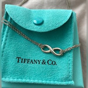 Auth. Tiffany Infinity Pendant necklace - full set